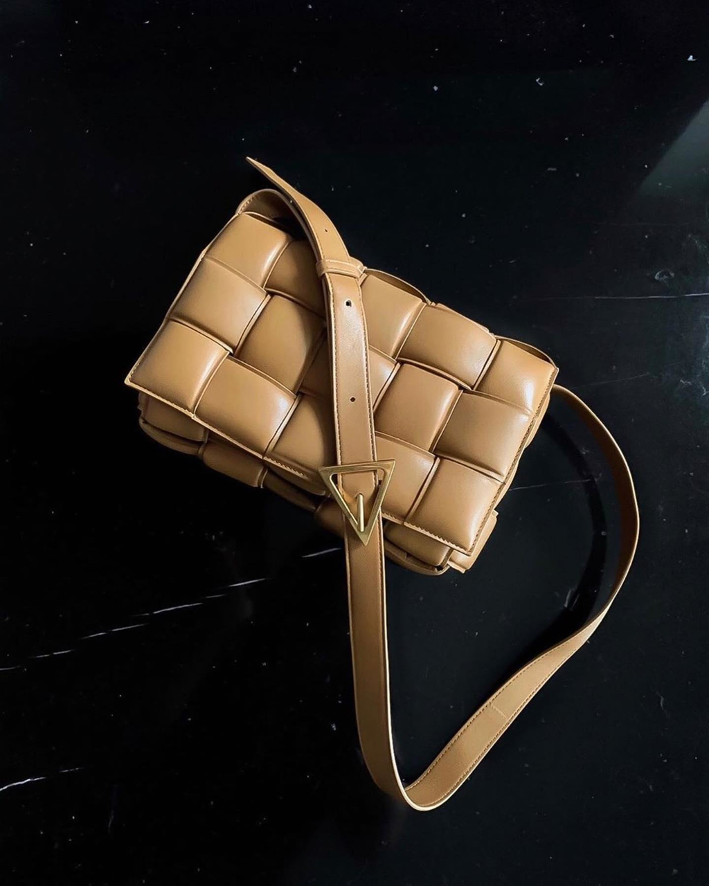 A tradicao italiana da marca Bottega Veneta