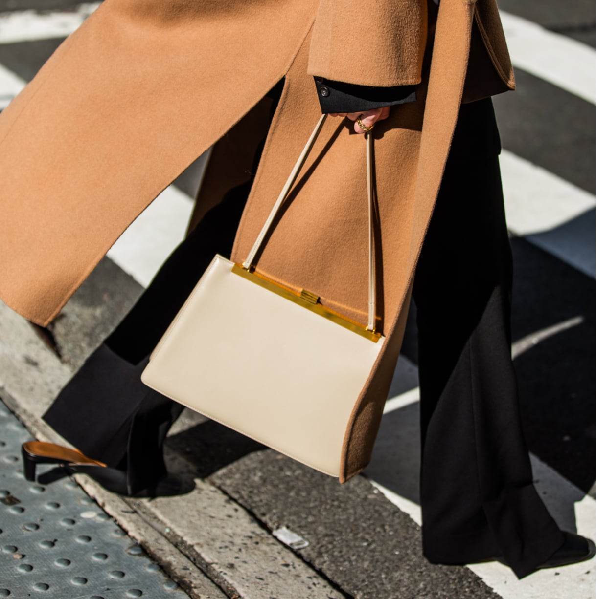 Designer Pre-Owned Bags for Women - Shop Now on FARFETCH